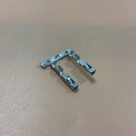 1564324-3 Automotive connector, plug, wiring harness terminal (1/4)
