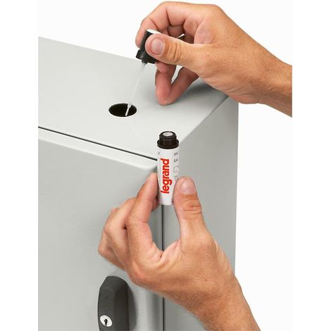 Pinceau retouche peinture anticorrosion RAL7035 LEGRAND 036591 (1/2)