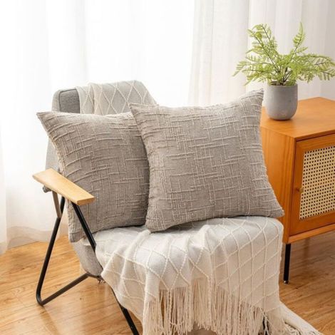 Lot de 2 housses coussin 45x45 cm en chenille douce – kaki clair, style ferme et printanier (1/5)
