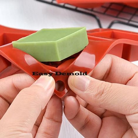 Lot de 2 moules à savon en silicone en forme de fleur, pour cupcakes, gateaux, pains, muffins, puddings, savons faits maison (1/5)
