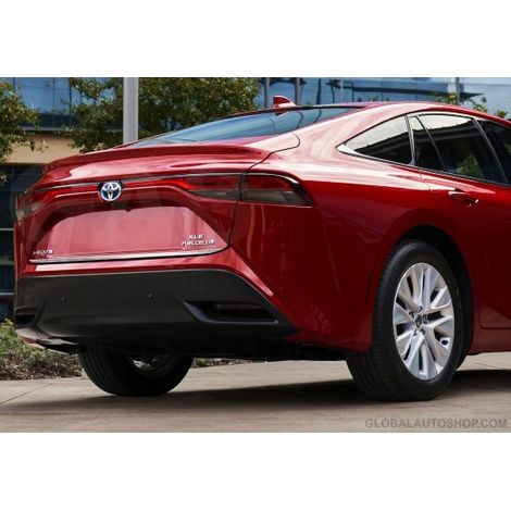 Toyota Mirai - Striscia cromata per portellone posteriore (1/3)