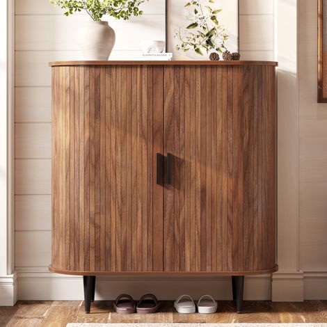 Buffet bas 85x40x93 cm avec 2 portes coulissantes, étagères réglables, 4 crochets latéraux, coins arrondis, MDF et aggloméré effet bois naturel (1/5)