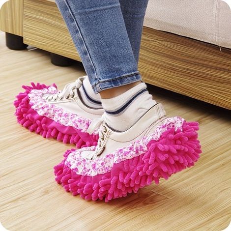 Lot de 2 pantoufles-serpillères Lazy Mop - Réutilisables, amovibles et lavables - Outil de nettoyage ménager pour le salon et la chambre (1/3)