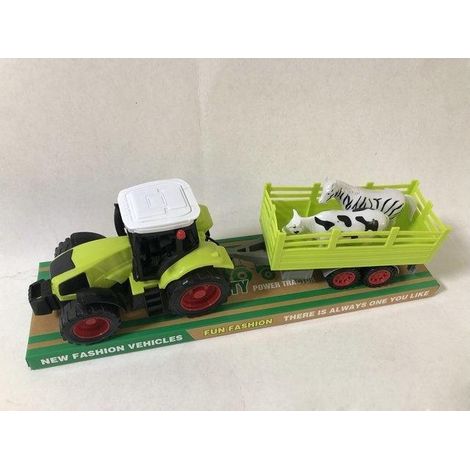 Trattore con macchinari agricoli