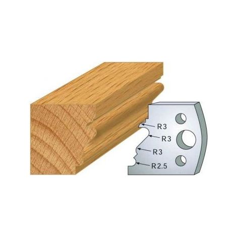 JEU DE 2 FERS PROFILES ACIER HT.40MM N°122