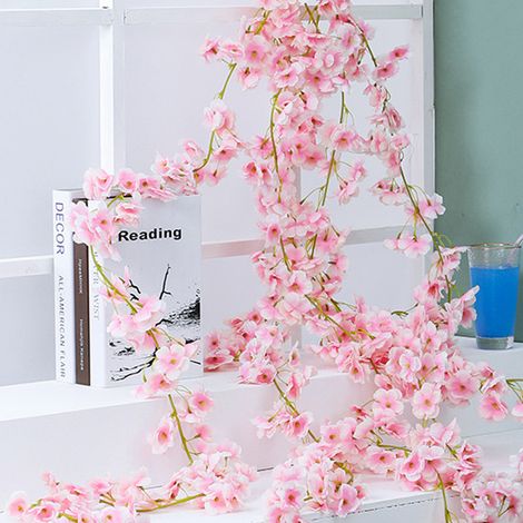 Hellrosa künstliche Kirschblütengirlande Sakura, ideal zur Dekoration eines Schlafzimmers oder Büros. (1/5)