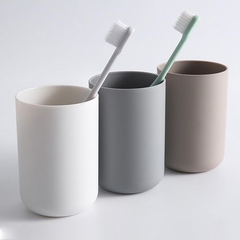 Set aus 3 einfachen 300-ml-Bechern, geeignet für mehrere Zahnbürsten, zur Aufbewahrung von Zahnpasta im Badezimmer.