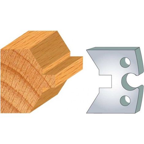 JEU DE 2 FERS PROFILES ACIER HT.50MM N°306
