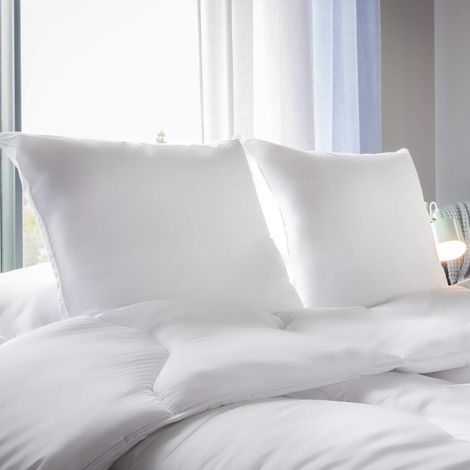 Lot de 2 Oreillers Confort - Doux et Moelleux - 60x60 cm Lot de 2 oreillers en microfibre. Garnissage Polyester - Idéal pour lire ou pour dormir. Blanc (1/2)