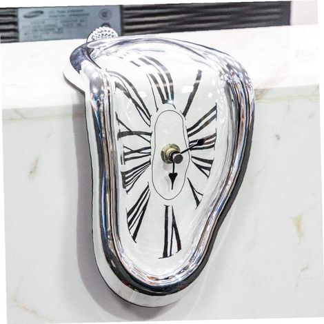 Rétro Mur en Plastique Horloge Creative Twisted Roman Numeral Clock Salon Personnalité Mute Horloge