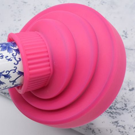 Diffuseur de sèche-cheveux en silicone 3,5-5 cm pour cheveux bouclés et ondulés, idéal pour un usage domestique ou professionnel. (1/5)