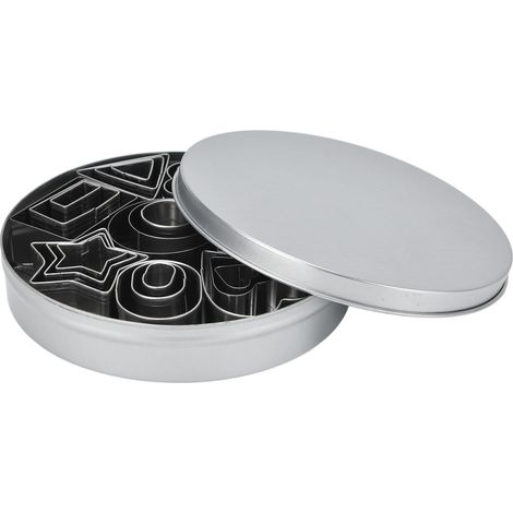 Set mit 24 Ausstechformen aus Edelstahl für Kuchen, Kekse und Zuckergebäck in verschiedenen Formen, verpackt in einer rechteckigen weißen Schachtel. (1/5)