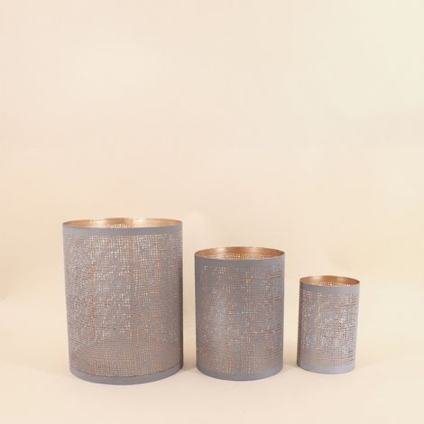 Set de 3 lanternes perforées en métal doré (1/5)