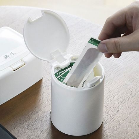 Boîte à cotons-tiges anti-poussière mini cylindre, organisateur de cure-dents de bureau, rangement compact et hygiénique Femeo (1/5)