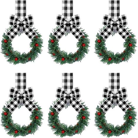 Set mit 6 kleinen dekorativen Weihnachtskränzen mit Beeren und Schleifen, ideal für eine festliche Atmosphäre und zum Dekorieren von Zuhause und Partys.