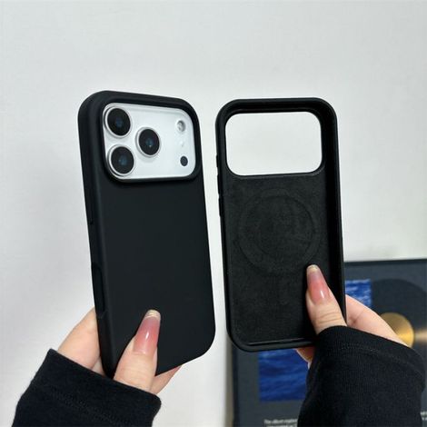 Coque iPhone 17 Pro Max - Silicone Liquide Magnétique - Compatible Magsafe - Grand Trou Caméra - Noir - 1 Pièce (1/5)