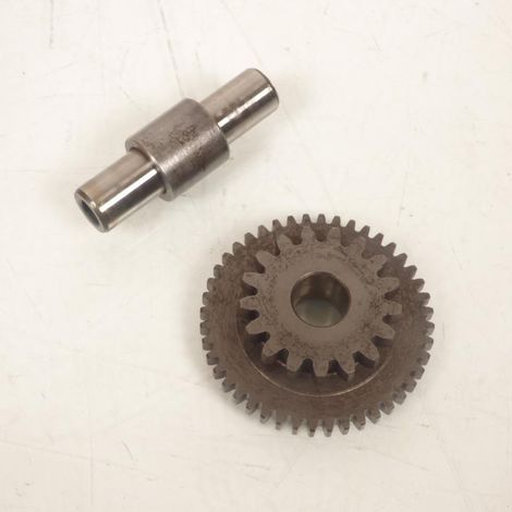 [PRODUIT D'OCCASION] Pignon intermédiaire de démarreur origine pour Moto Suzuki 125 GN (1/2)