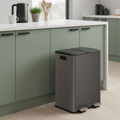 Poubelle de Cuisine, 2 x 30 Litres, 2 Compartiments, Poubelle à Pédale, Couvercle à Fermeture Douce, Acier Inoxydable, Gris (1/5)