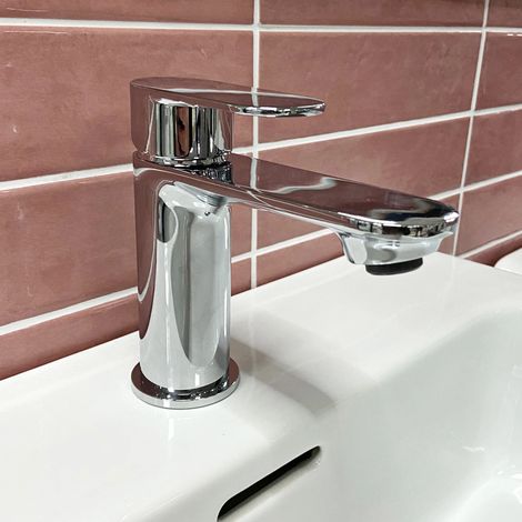 Hannah Round Style Basin Mono Mixer Tap - With Click Clack Waste (1/4)