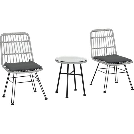 Ensemble de jardin 3 pièces en rotin PE et acier, comprenant une table basse avec plateau en verre et 2 chaises, idéal pour balcon, terrasse ou jardin. Gris.