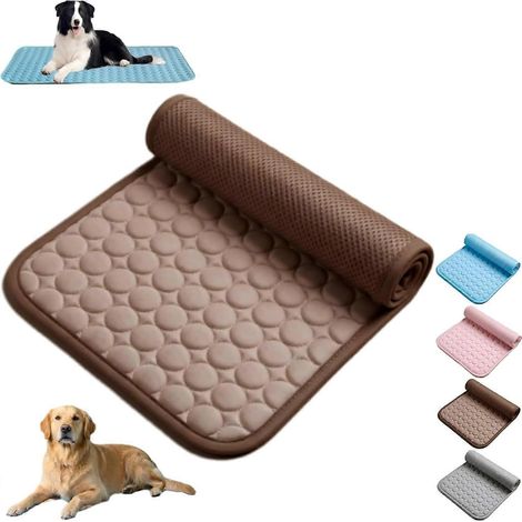 Tapis rafraîchissant chien chat soie glacée rose marron café petit format, adapté tous chiens, chenil, sol voiture, canapé été (1/5)