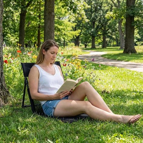 Sedia da campeggio/lettino da giardino portatile con schienale pieghevole da 30 cm, telaio in acciaio e comoda maniglia, seduta compatta, sedia da picnic (1/5)
