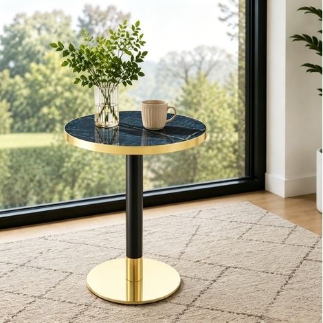 Tavolino rotondo moderno effetto marmo blu con bordo dorato e struttura in metallo nero e oro (1/5)