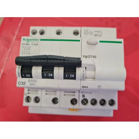 3P D 20A 300mA-AC SCHNEIDER DISJONCTEUR DIFFERENTIEL A9N21696 A9N21397 ( DT40