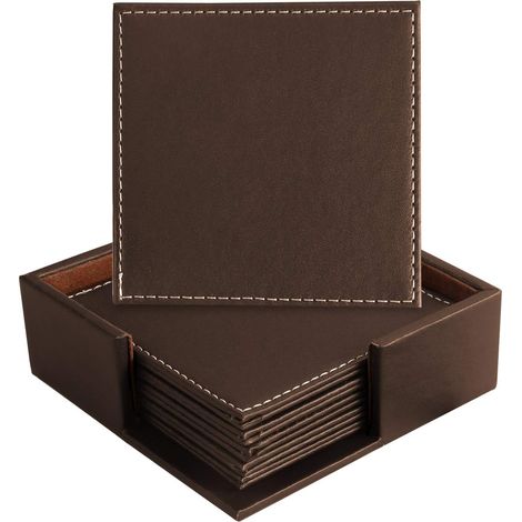 Set di 6 sottobicchieri quadrati in similpelle marrone con supporto, ideali per proteggere tavoli e mobili. (1/4)