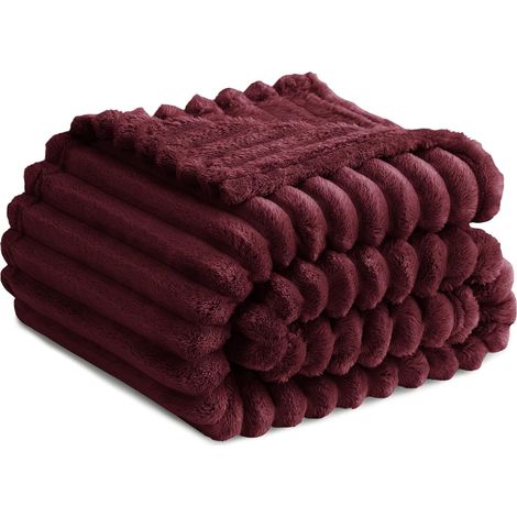 Plaid Polaire - 150x200 cm - Tissu Doux 300g/m² - Design 3D Vagues - Canapé Lit Voyage - Bordeaux (1/5)