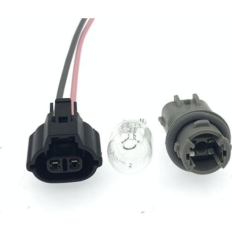 90069-81035 is suitable for Toyota Vios, Corolla, and Reiz turn signal bulb holders and parking light holders (LED). (1/5)