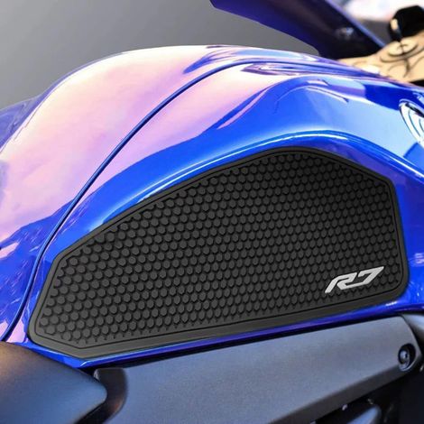 Suitable for Yamaha YZF-R7 21-24 modified motorcycles, anti-slip stickers for the side of the fuel tank, rubber anti-wear protection stickers. (1/4)