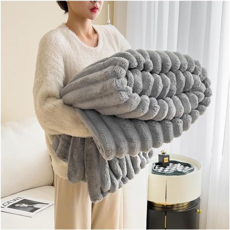 Manta de peluche suave y mullida con forma de conejo, de doble grosor, ideal para cama, sofá y sillón (gris, 150 x 200 cm). (1/5)