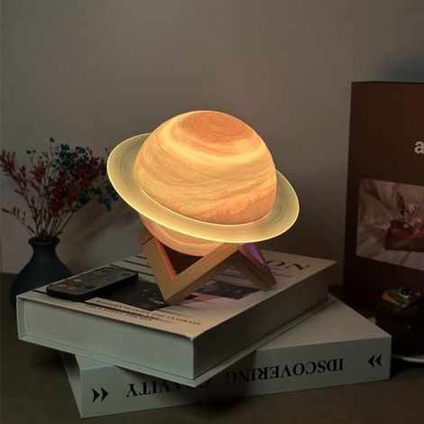 Neuer, verbesserter 3D-HiFi-Stereoklang, kabelloses Laden, Subwoofer, LED-Anzeige, Planetenmotiv, Nachttischlampe, kreativer Ambient-Lautsprecher für das Homeoffice