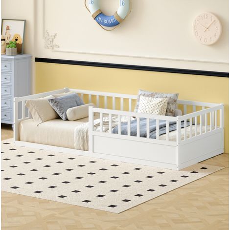 Lit enfant en pin massif blanc 90x200 cm avec barrières de sécurité et sommier à lattes inclus (1/5)