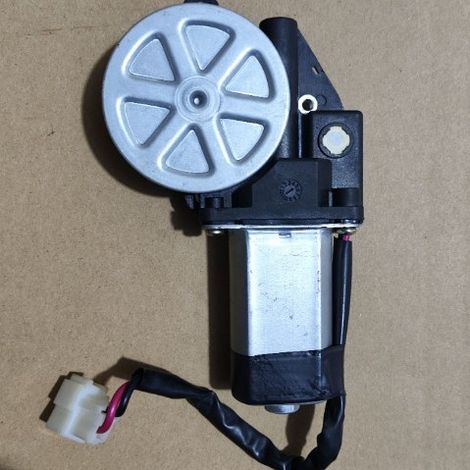 Elektrischer Fensterhebermotor, Autofenstermotor, Dreilochmotor, Sieben- oder Achtzahnmotor, 12V/24V. (1/5)