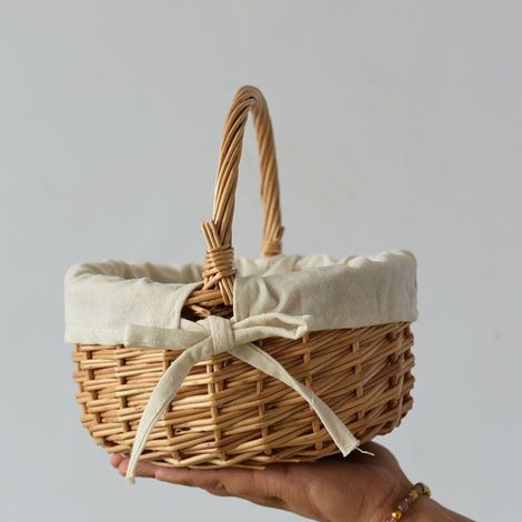 Panier de Pâques pour enfants avec nœud papillon en dentelle, panier pour chasse aux œufs, rangement, présentoir et panier à fleurs avec anse (1/5)