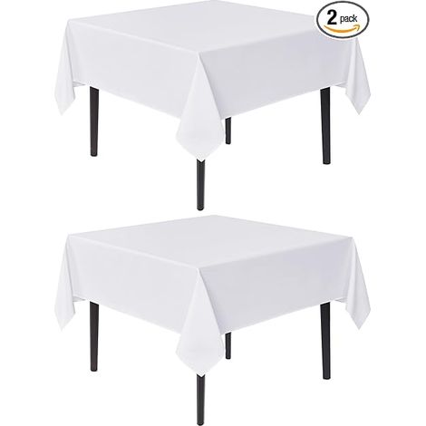 Lot de 2 nappes carrées blanches en polyester de 137 x 137 cm, lavables, idéales pour les dîners et les fêtes. (1/5)