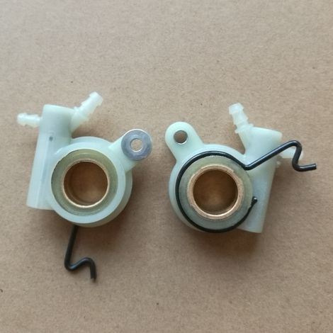 Pompe à huile MS251 MS231 MS251 1143 640 3201 avec engrenage à vis sans fin, pompe à huile pour alimenter en huile les tronçonneuses, convient aux tronçonneuses Stihl. (1/2)