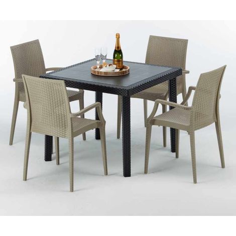 Tavolino Quadrato Nero 90x90 cm con 4 Sedie Colorate Bistrot Arm Passion - Beige