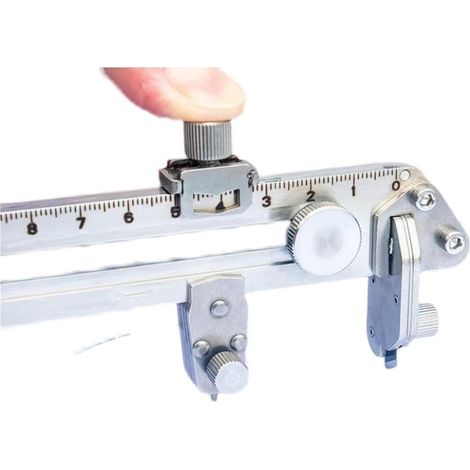Ouvre-trou rond d'attelle de plafond en aluminium monobloc, couteau de boussole de positionnement de trou manuel Portable for plaques de plâtre en nid d'abeille (1/5)