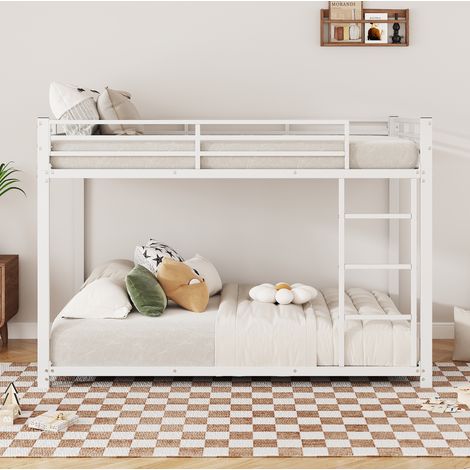 Letto a castello in metallo bianco 140x200 cm con rete a doghe e sponde di sicurezza (1/5)