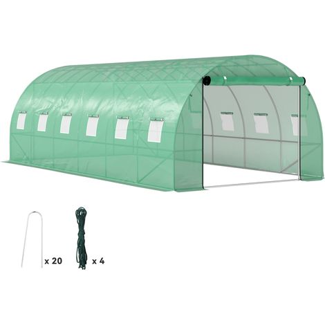 Stahltunnelgewächshaus mit Kunststoffabdeckung, geräumigem Gartenhäuschen und Rolltoren für den Gemüsegarten.