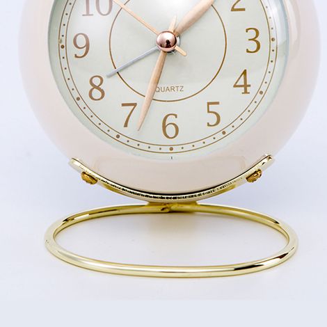 Horloge Murale Métal Moderne Design Blanc pour Salon Chambre Enfant Silencieuse à Quartz (1/5)