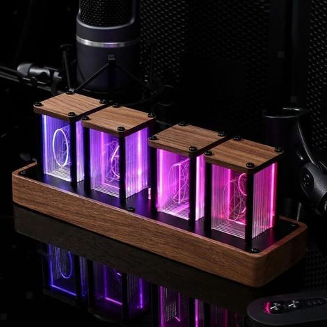 Nixie Horloge à Tube en Bois numérique pour Chambre à Coucher, paramètres d'alarme faciles et Affichage 12/24h - lot de 4 (1/5)