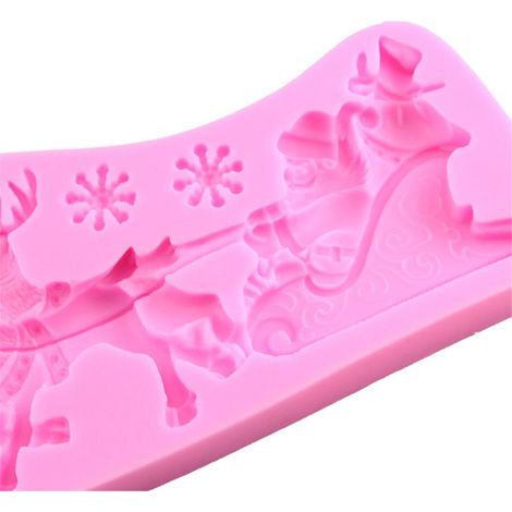Moule en silicone pastel Père Noël et renne pour fondant au chocolat et autres décorations de Noël à faire soi-même (1/5)