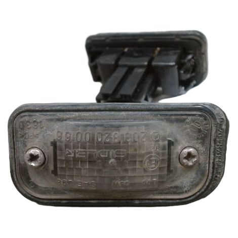 [PRODUIT D'OCCASION] Eclaireur Plaque De Police MERCEDES Classe C 2000- ♻️ Ref Oe. 2038200556 - Garantie à vie (1/3)