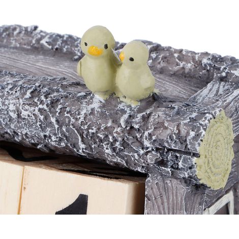 Calendrier de table en bois en forme de maison de dessin animé, idéal pour décorer le salon. Décoration artisanale. (1/5)