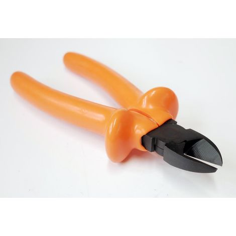 Pince coupante diagonale isolée 1000V – 180mm pour fil dur – Coupe axiale trempée par induction – Pour espaces confinés – Derancourt