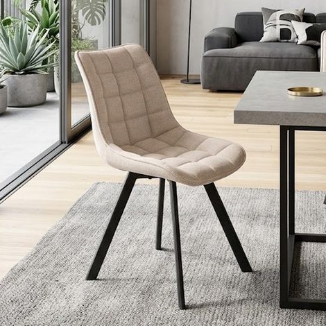 Chaise beige confort en tissu avec pied noir en métal Edy (1/5)